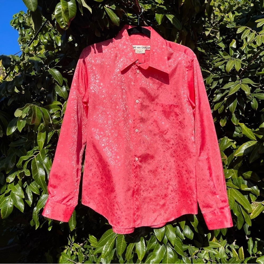 Comme Des Garçons pink satin floral paisley print long sleeve button up shirt